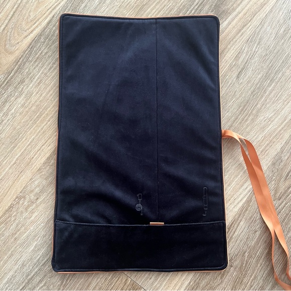 DYSON airstrait travel case! - Picture 3 of 4